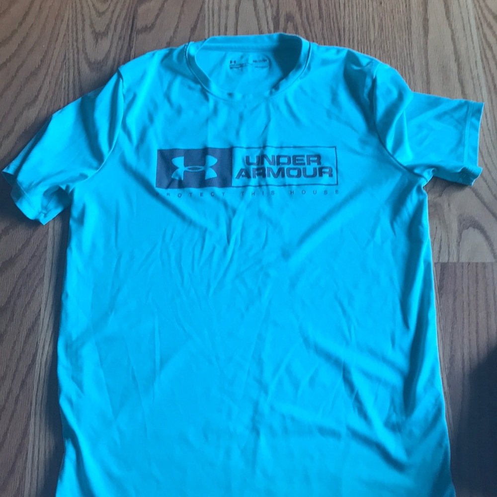 Men’s small aqua blue Under Armour heatgear shirt